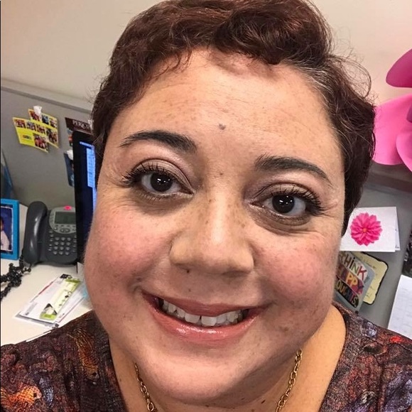 Meet your Posher, Tricia - Picture 1 of 1